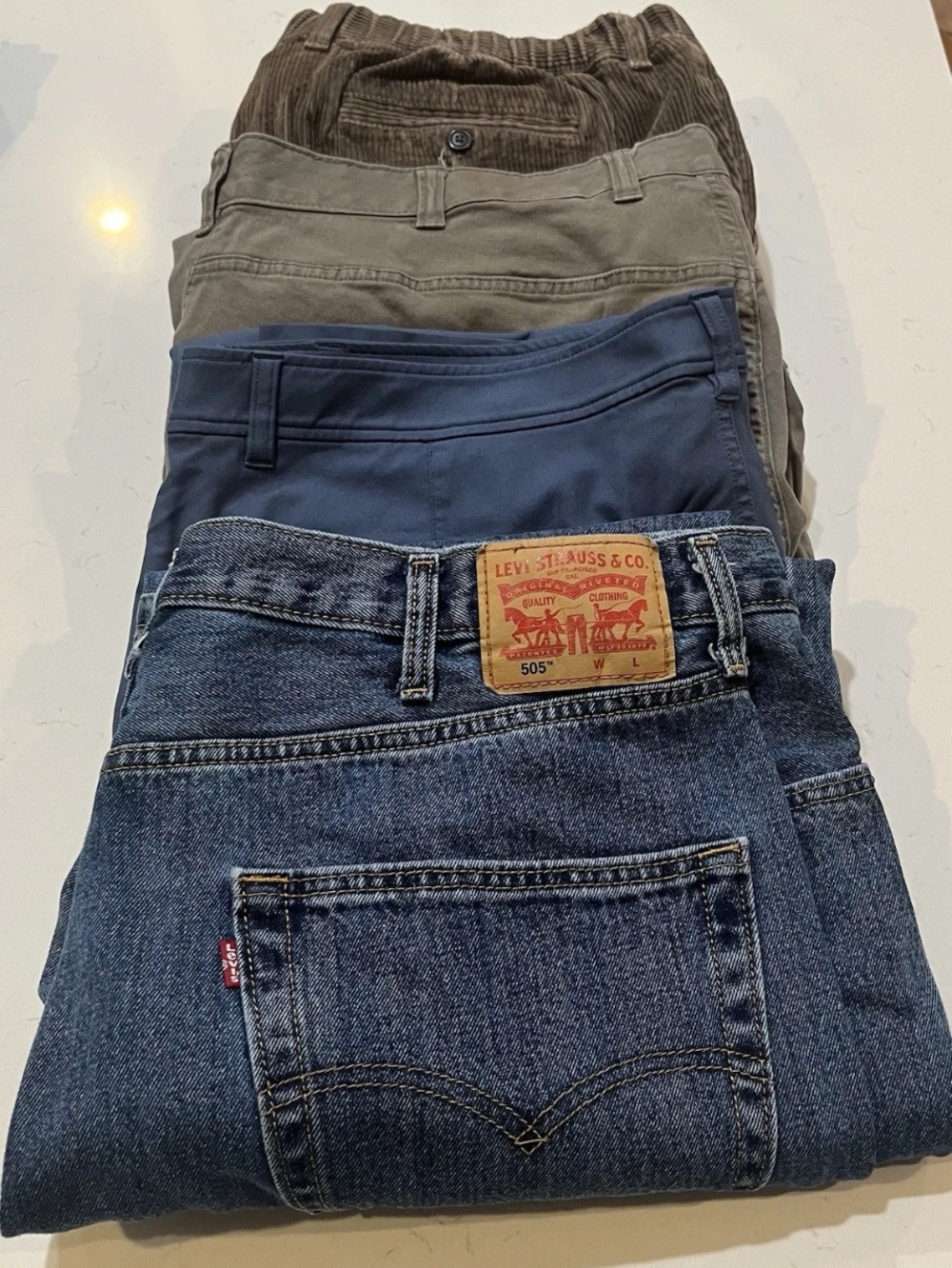 LOT OF 9 Men’s Slacks/Trousers 44W32L Incl. Levi’s 505/Lands End(2)/Lee VG Cond.